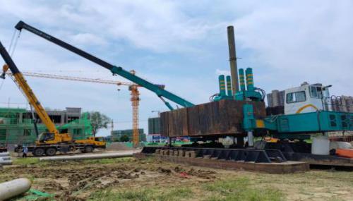 潛江興盛九悅1060T靜壓機(jī)500管樁施工